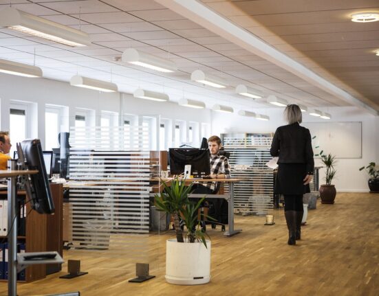 office-2360063_1280